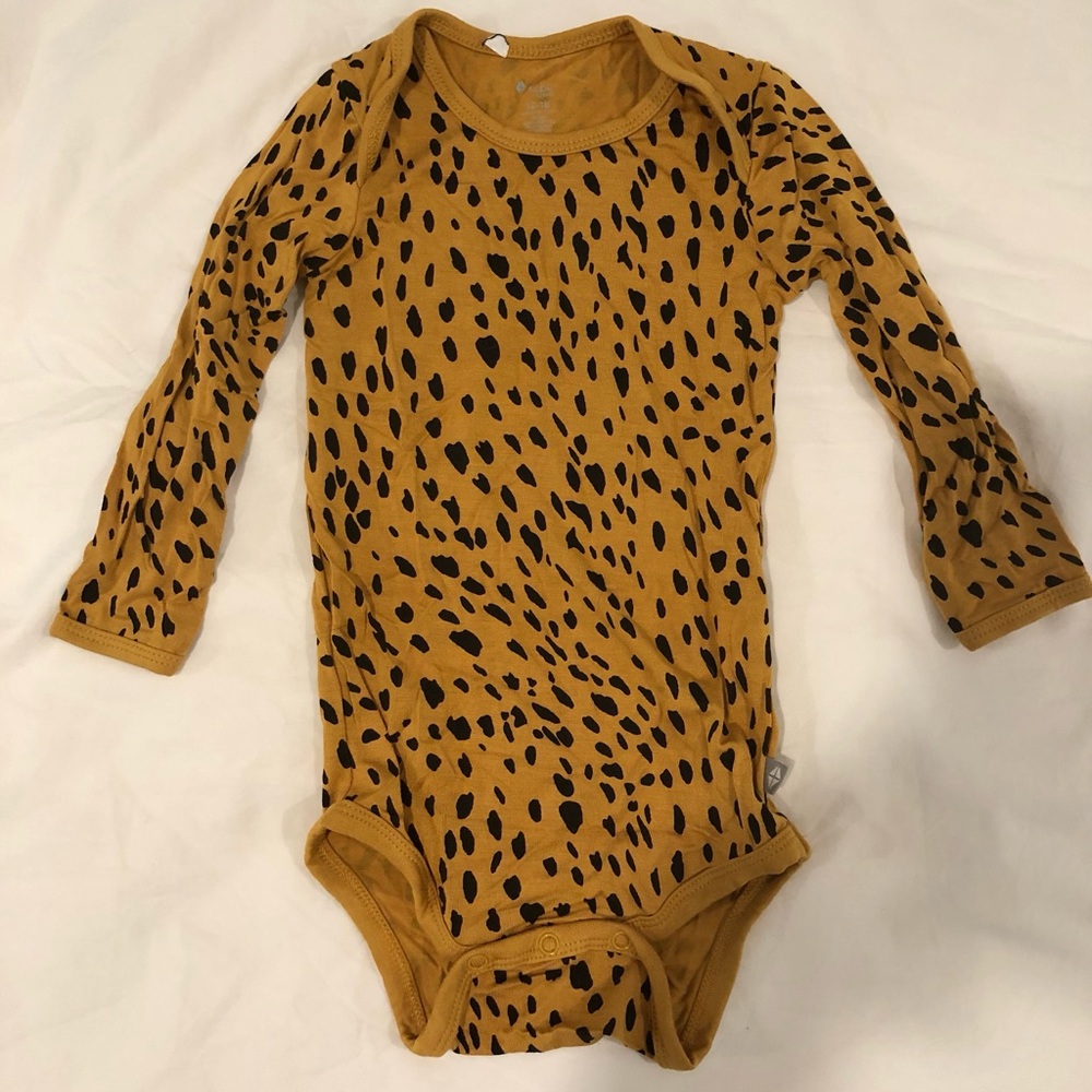 6-12m Kyte Baby long-sleeve bodysuit in cheetah